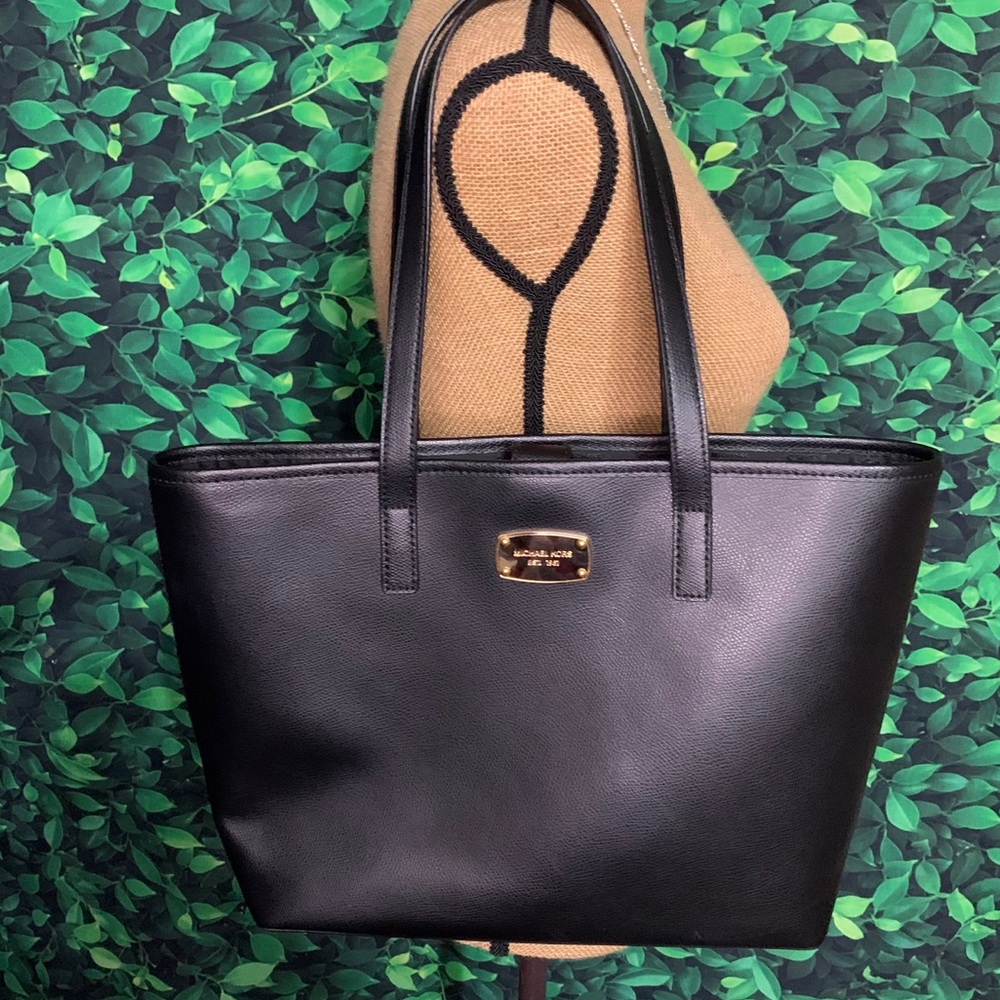 Authentic Michael Kors Tote